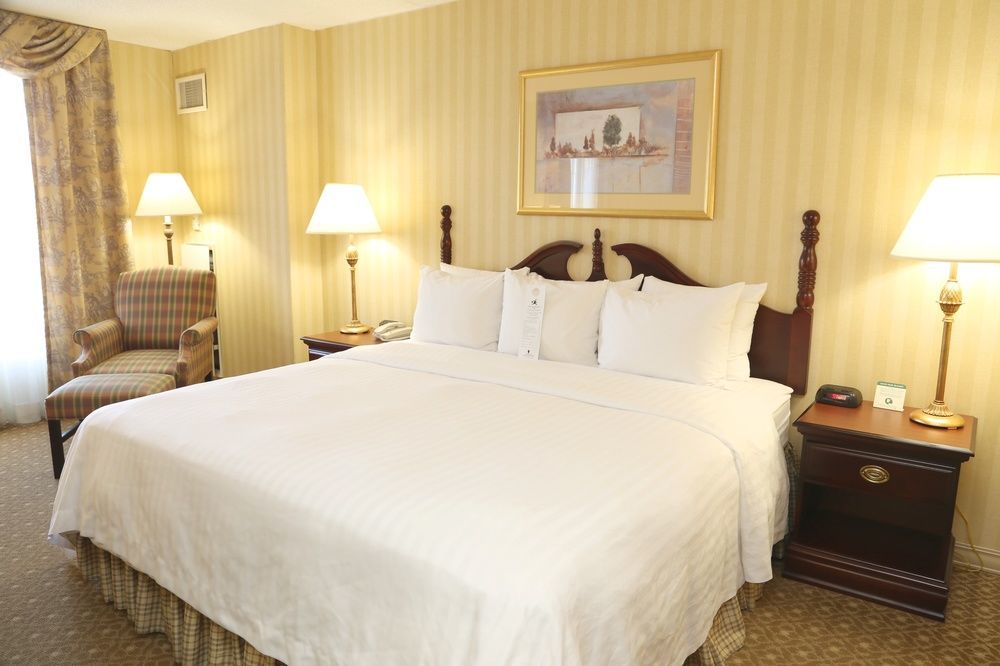 Inn At Мидълтаун Екстериор снимка
