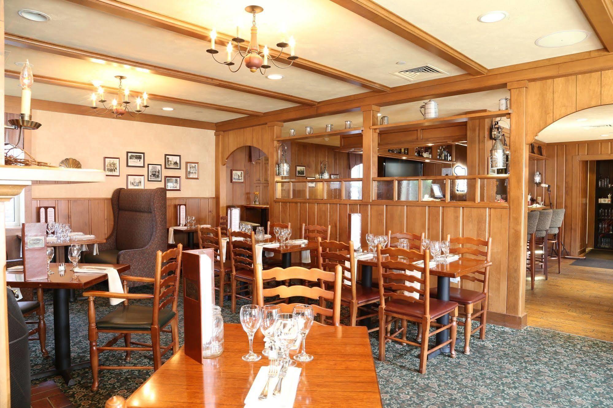 Inn At Мидълтаун Екстериор снимка